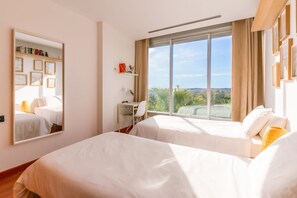 6 Schlafzimmer, Bügeleisen/Bügelbrett, Internetzugang, Bettwäsche