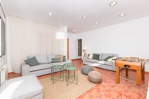 Table football, ping pong - Villa Bella Vista I - Six Bedroom Villa, Sleeps 14 (Olivella)