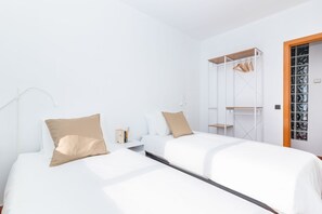 6 Schlafzimmer, Bügeleisen/Bügelbrett, Internetzugang, Bettwäsche
