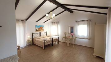 Luxury Room, 1 Queen Bed with Sofa bed, Sea View