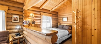 New! Bears Den Log Cabin, Mountain views, firepit