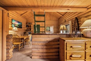 Interior - Wildflower Log Cabin with firepit & mountain views (Bigfork)