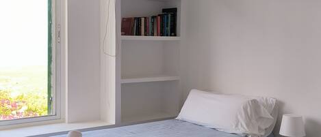 Bungalow, Pets allowed, Sea View | Down duvets, memory-foam beds, blackout curtains, soundproofing