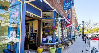 2 Story Townhome-Walk to Downtown Lewes!