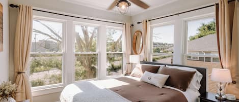 3 bedrooms, desk, iron/ironing board, WiFi
