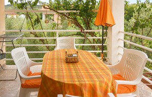 Outdoor dining - Stunning apartment in Kukljica with WiFi (Kukljica)