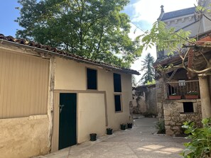 Exterior - Vrbo Property (LUSSAC LES CHATEAUX)