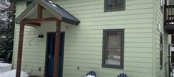 Elk Ave Basecamp | Steps to Shops & Buses | Heart of CB