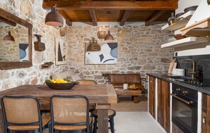 Fridge, microwave, oven, stovetop - Lovely home in Posedarje with private swimming pool, can be inside or outside (Posedarje)