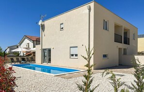 Pool - Gorgeous home in Stancija Vergotini (Stancija Vergotini)