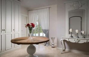 Interior - Amazing home in Vabriga (Vabriga)