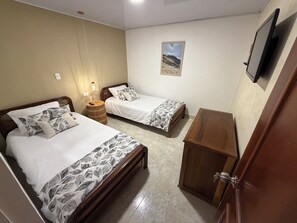 Free WiFi, bed sheets, wheelchair access - Vrbo Property (Salento)