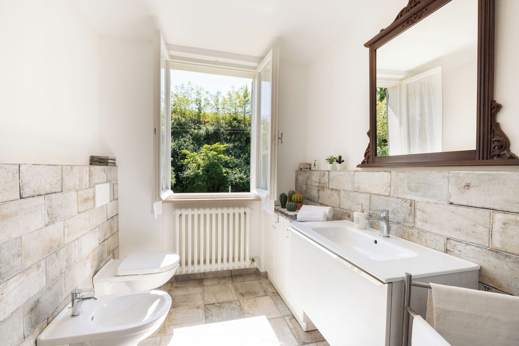 Dusche, Haartrockner, Bidet