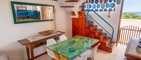 Basic Apartment | Dining