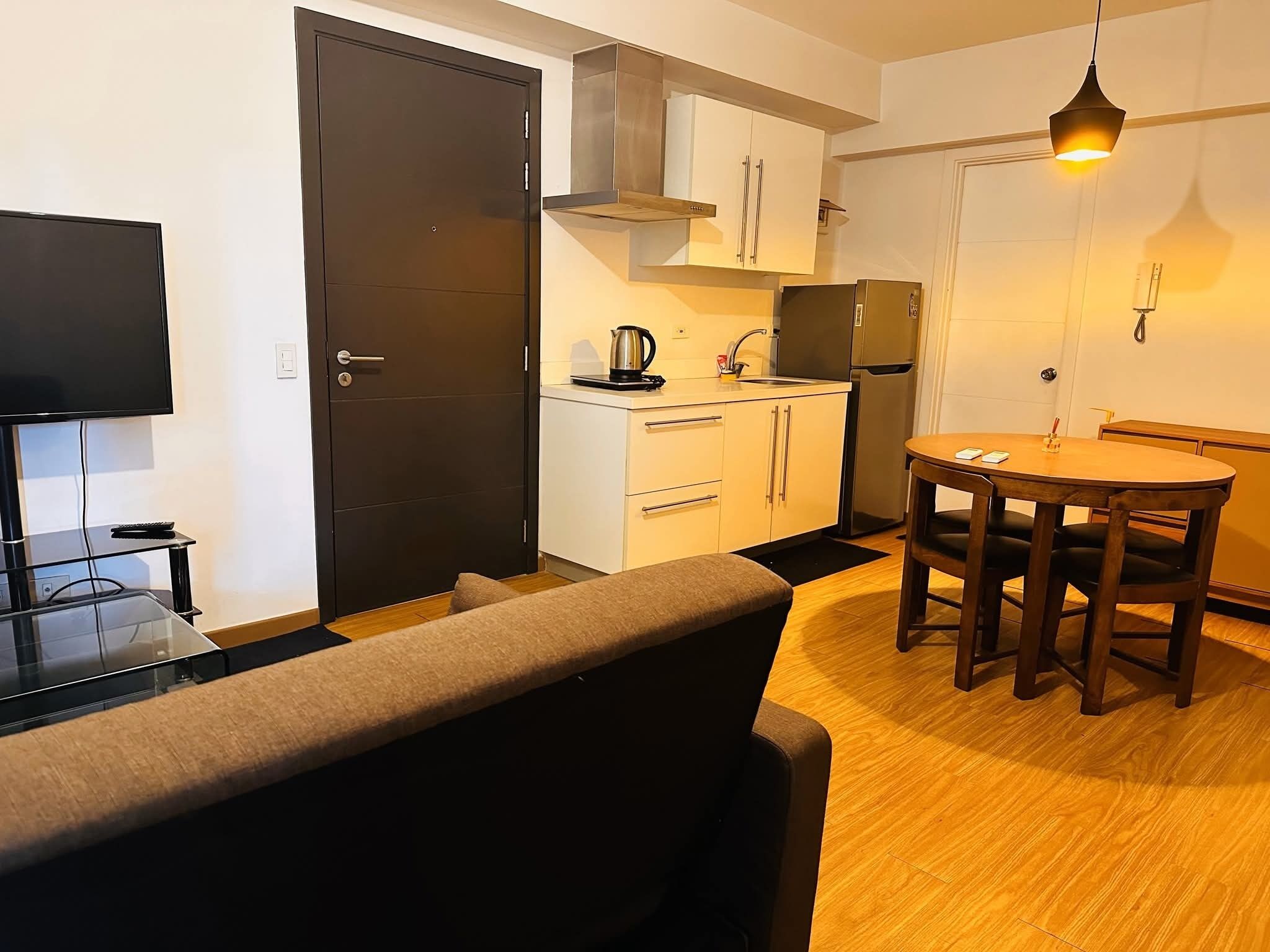 Economy Apartment, City View | Interior