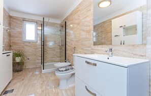 Shower, hair dryer - Amazing apartment in Jursici (Jursici)