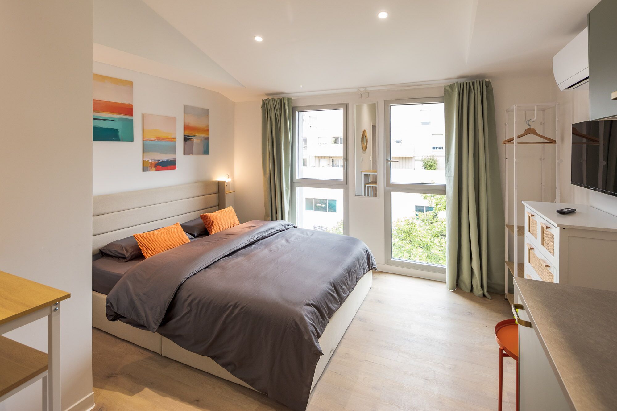 Comfort Apartment, Ensuite, City View (Lave Linge) | Lounge