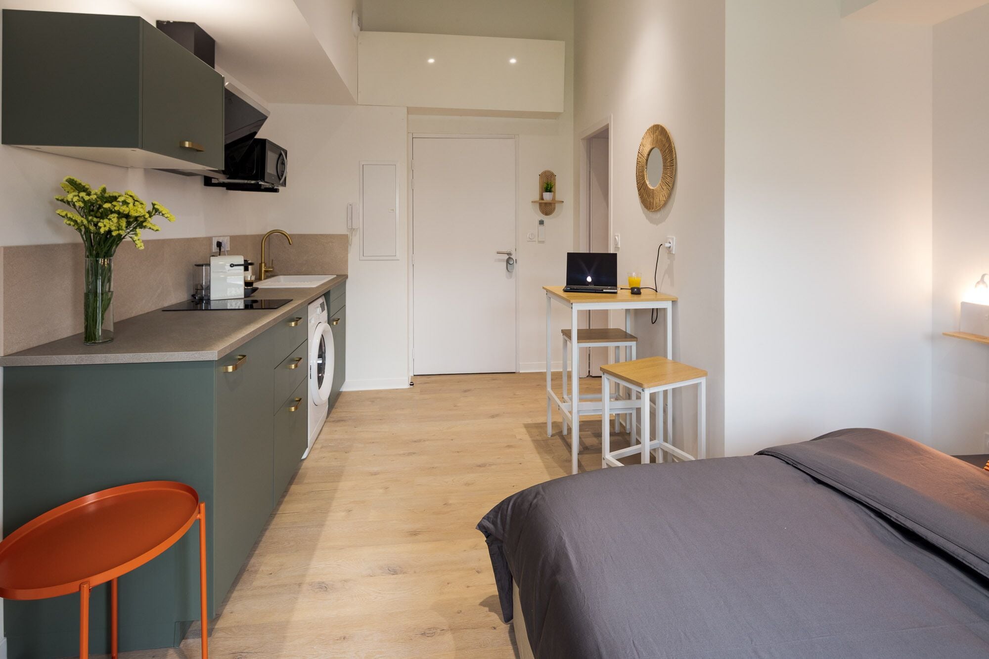 Appartement Confort, salle de bains attenante, vue ville (Lave Linge) | Bar lounge