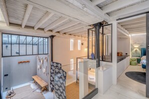 Interior - Chai Rooftop - Two Bedroom Apartment, Sleeps 4 (Bordeaux)