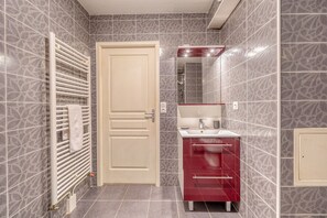 Hair dryer, towels - Jardins de Flore - Studio Apartment, Sleeps 2 (Mérignac)