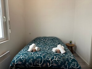 熨斗/熨衣板、免费 WiFi、床单