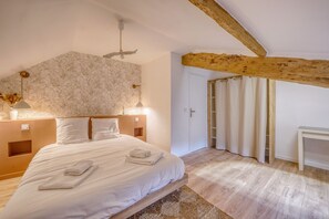 Wifi gratis y ropa de cama