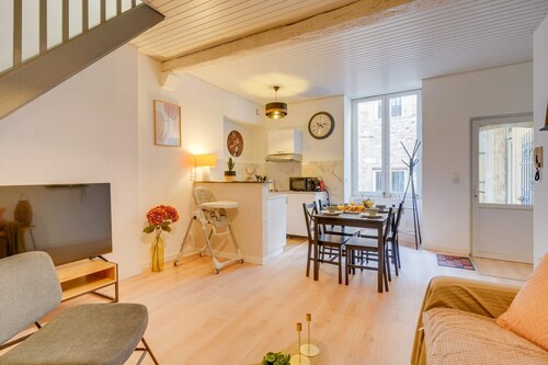 Wine Lodge - Two Bedroom Apartment, Sleeps 4