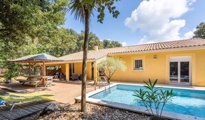 Pool - Rosie - Jolie maison avec terrasse et piscine (Le Verdon-sur-Mer)