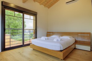 Iron/ironing board, free WiFi, bed sheets - Villa Bonheur - Piscine face au port de La Teste (La Teste-de-Buch)