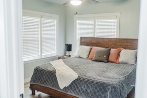4 bedrooms, free WiFi, bed sheets, wheelchair access