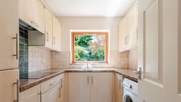 Bungalow Cao cấp, sân hiên, quang cảnh vườn | Nội thất