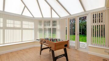 Luxury Bungalow, Patio, Garden View | Games room