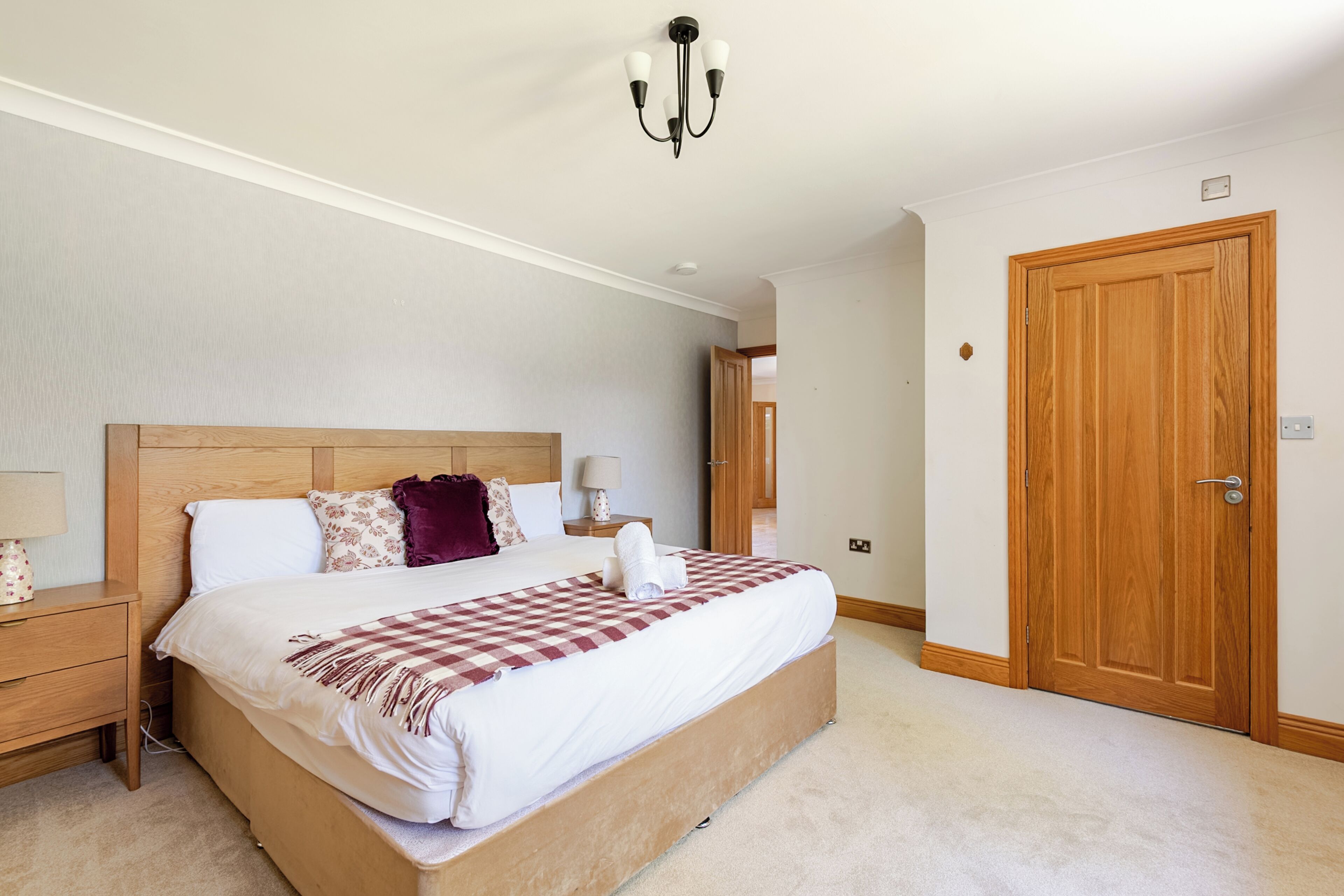 Bungalow Cao cấp, sân hiên, quang cảnh vườn | Màn/rèm cản sáng, bàn ủi/dụng cụ ủi quần áo 
