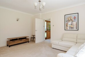 Living area - The Limes Bungalow (Market Rasen)