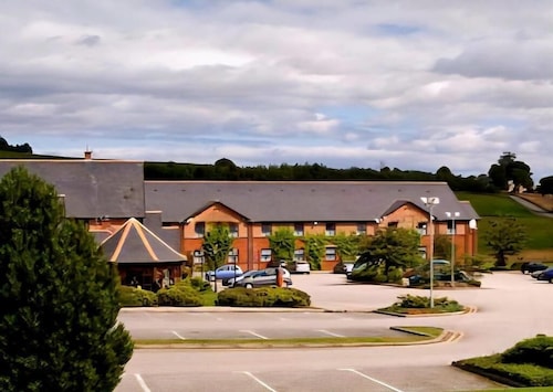 Monifieth Farm Hotel