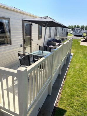 Terrace/patio - Golden Palm Resort - The Appleby PG215 - Coastal Caravan Breaks (Chapel Saint Leonards)