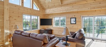 Peaceful Lakefront Cabin w/ Private Dock and Kayaks