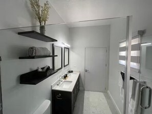 Bathroom - Joy Estate Villa Portmore (Portmore)