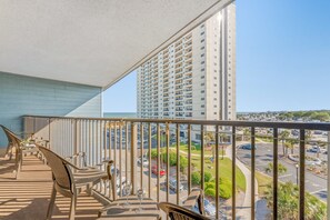 Property grounds - MB Ocean Spa 526-Ocean view, Great Amenities (Myrtle Beach)