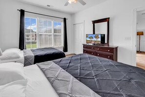 2 bedrooms, iron/ironing board, WiFi, bed sheets - Magnolia Pointe Condo Pool & Golf  Central MB (Myrtle Beach)