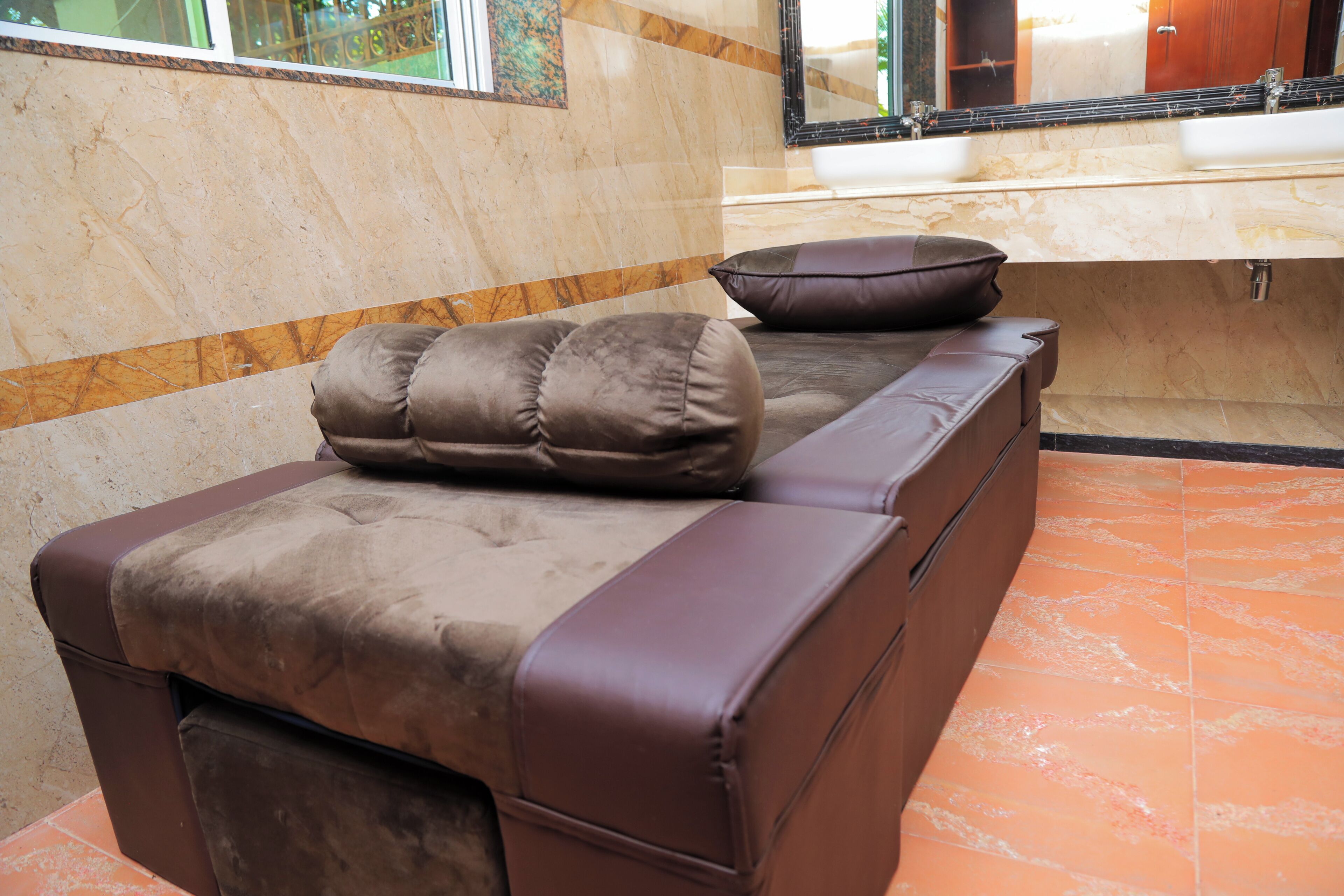 3 phòng trị liệu, dịch vụ massage 