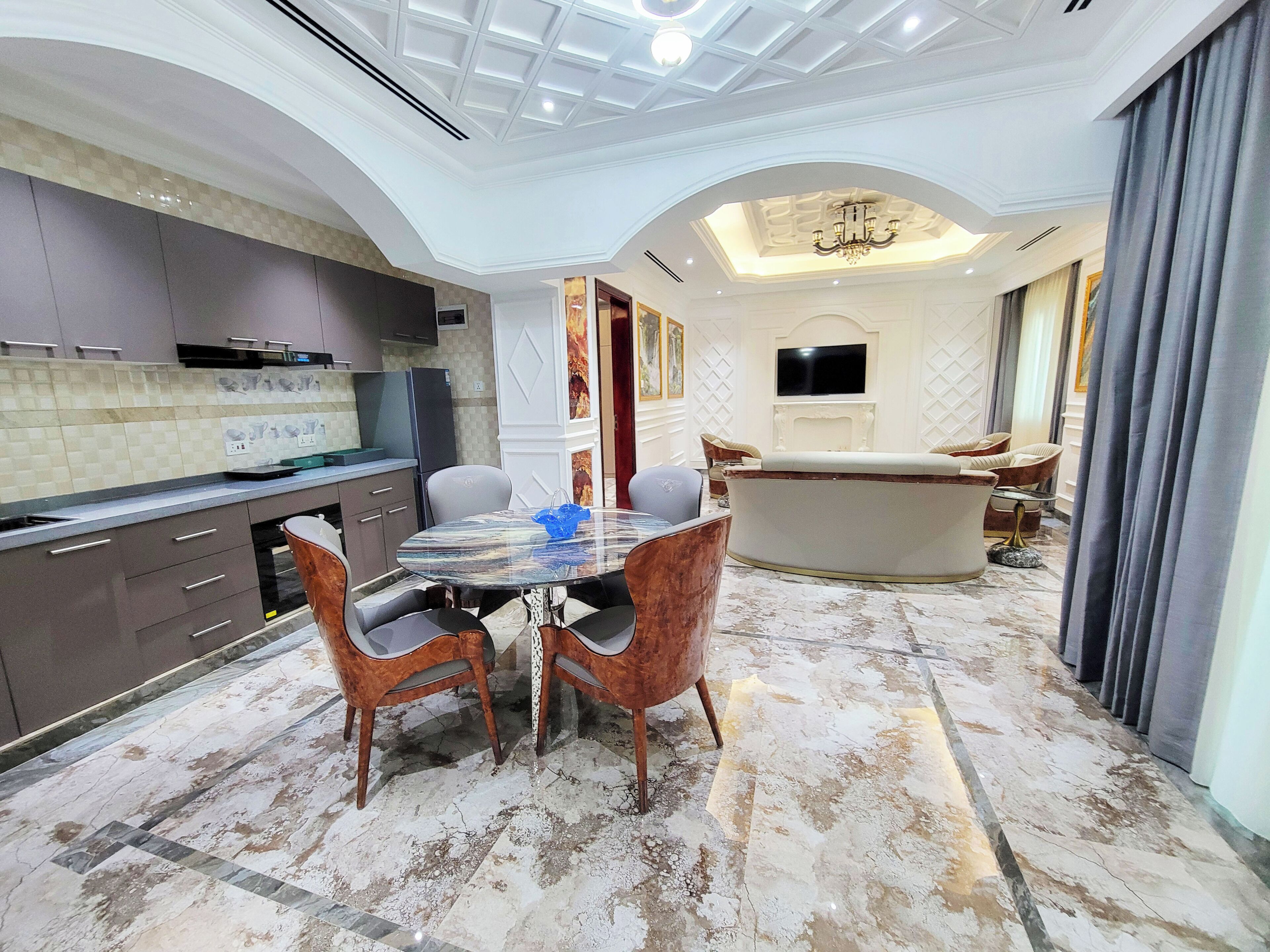 Suite Luxe, balcon, vue colline | Intérieur
