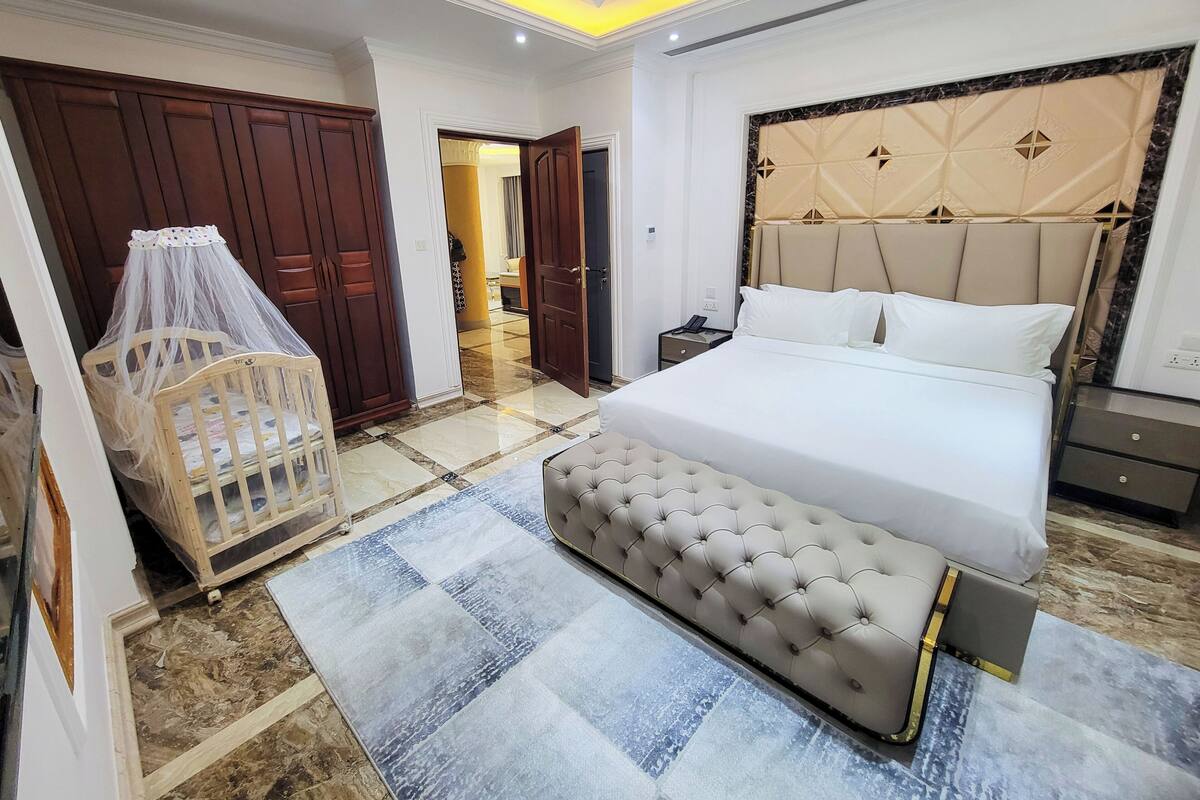 Superior Suite, Balcony, Courtyard View | In-room safe, desk, laptop workspace, blackout drapes