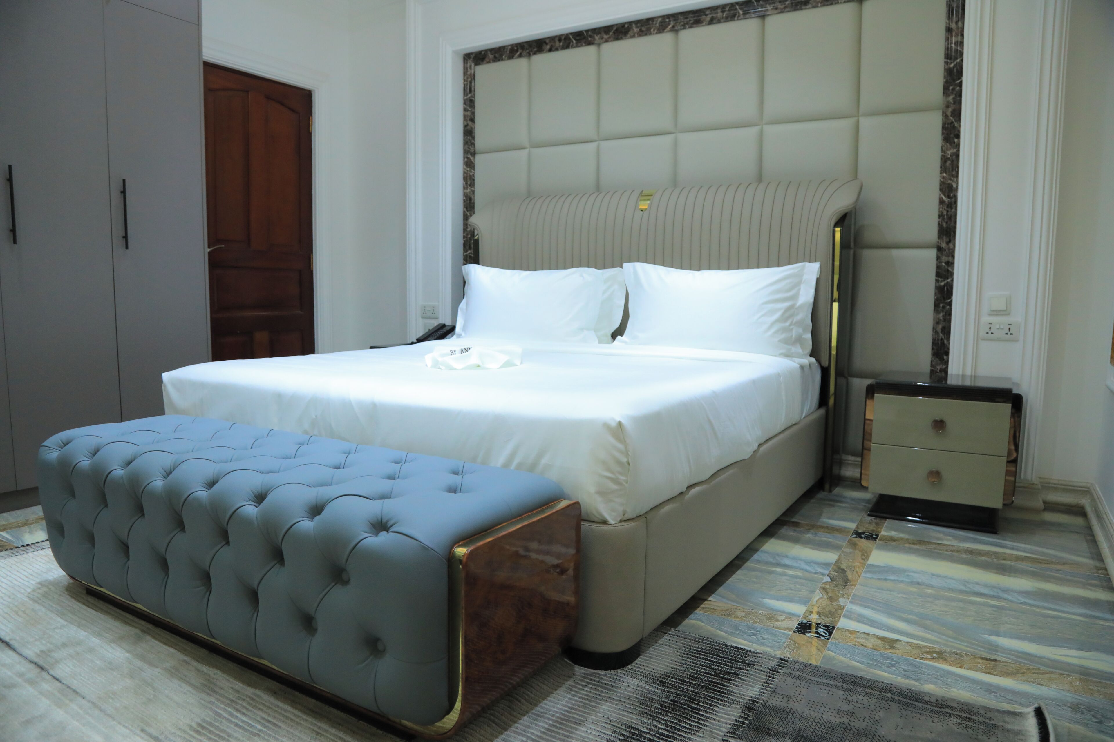 Junior Suite, Hill View