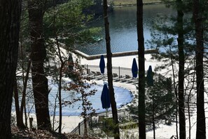 室內泳池、室外泳池