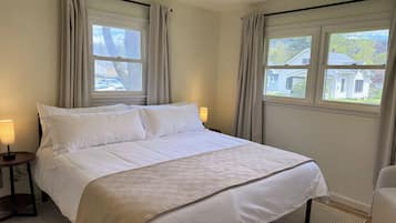 4 chambres, fer et planche à repasser, Wi-Fi, draps fournis