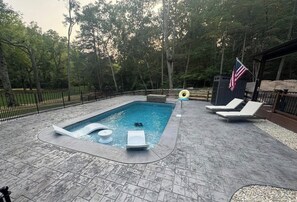 Pool - Luxury Cabin In Shenandoah Park (Elkton)