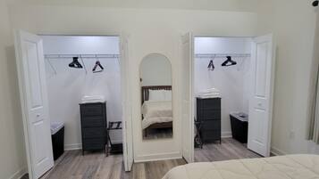 3 habitaciones, tabla de planchar con plancha y wifi gratis