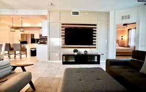 Living area - Resort Getaway Near Disney (Kissimmee)