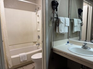 Suite, Non Smoking, Private Bathroom | Bathroom | Combined shower/tub, free toiletries, hair dryer, towels - Fiesta Inn & Suites Medical Center I-10 (San Antonio)